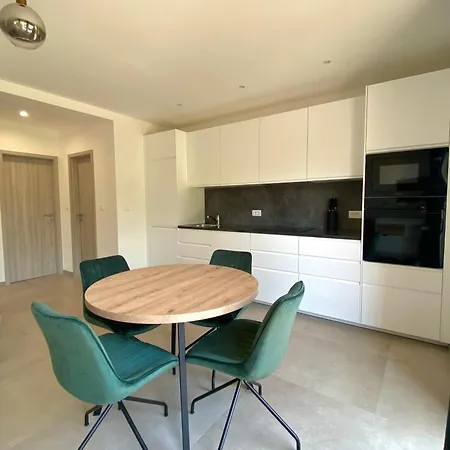 Apartmani More